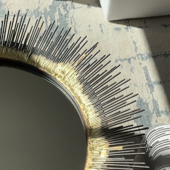 NWOT Crate and Barrel round mirror - Picture 7 of 8